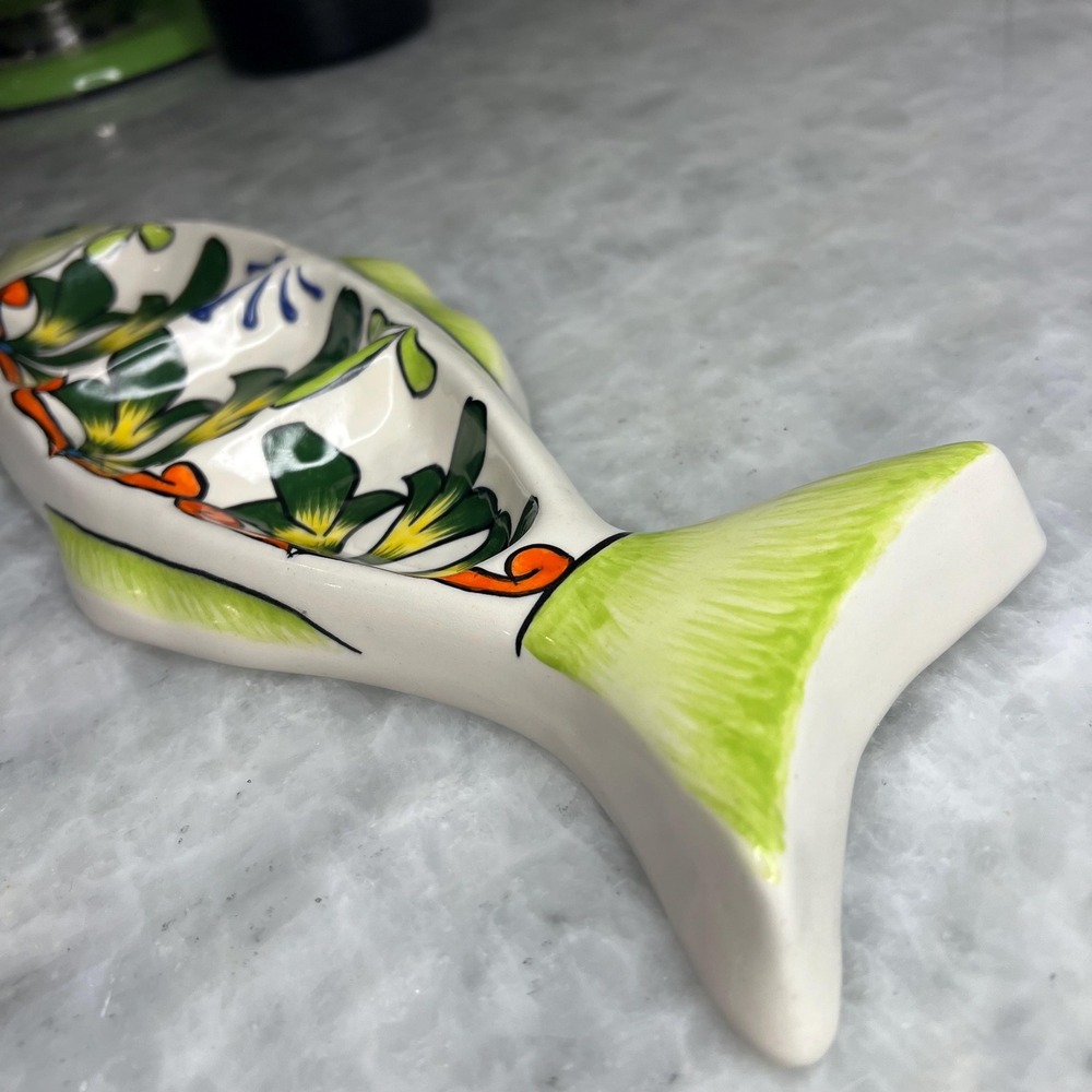 Vintage Hand Painted Fish Dish From Mexico Vibrant Colors - Picture 6 of 7